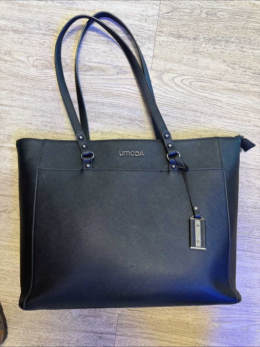 Umoda Black Saffiano laptop bag with Double Straps